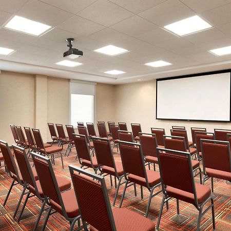 Home2 Suites By Hilton Milwaukee Brookfield Уокешо Экстерьер фото