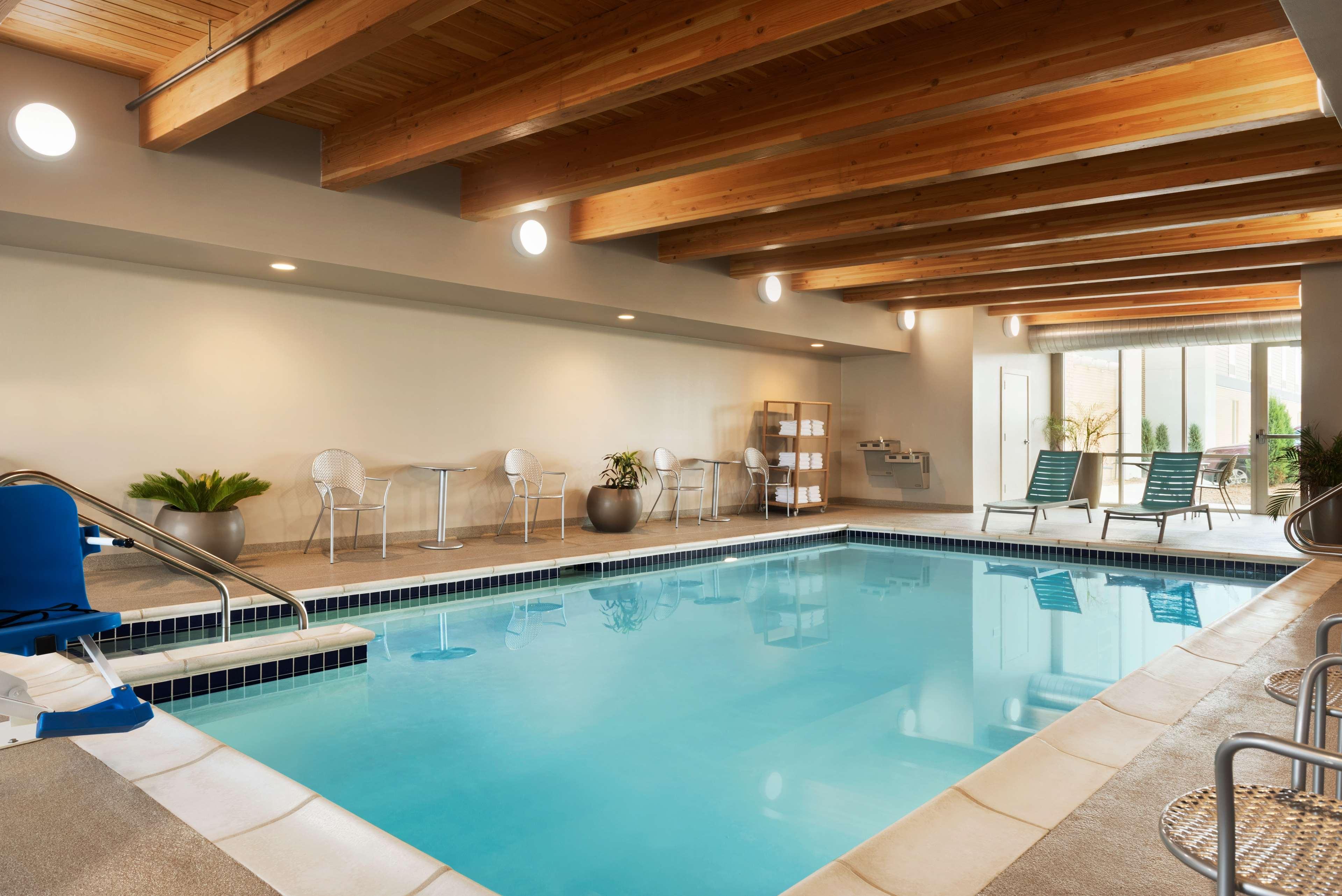 Home2 Suites By Hilton Milwaukee Brookfield Уокешо Экстерьер фото