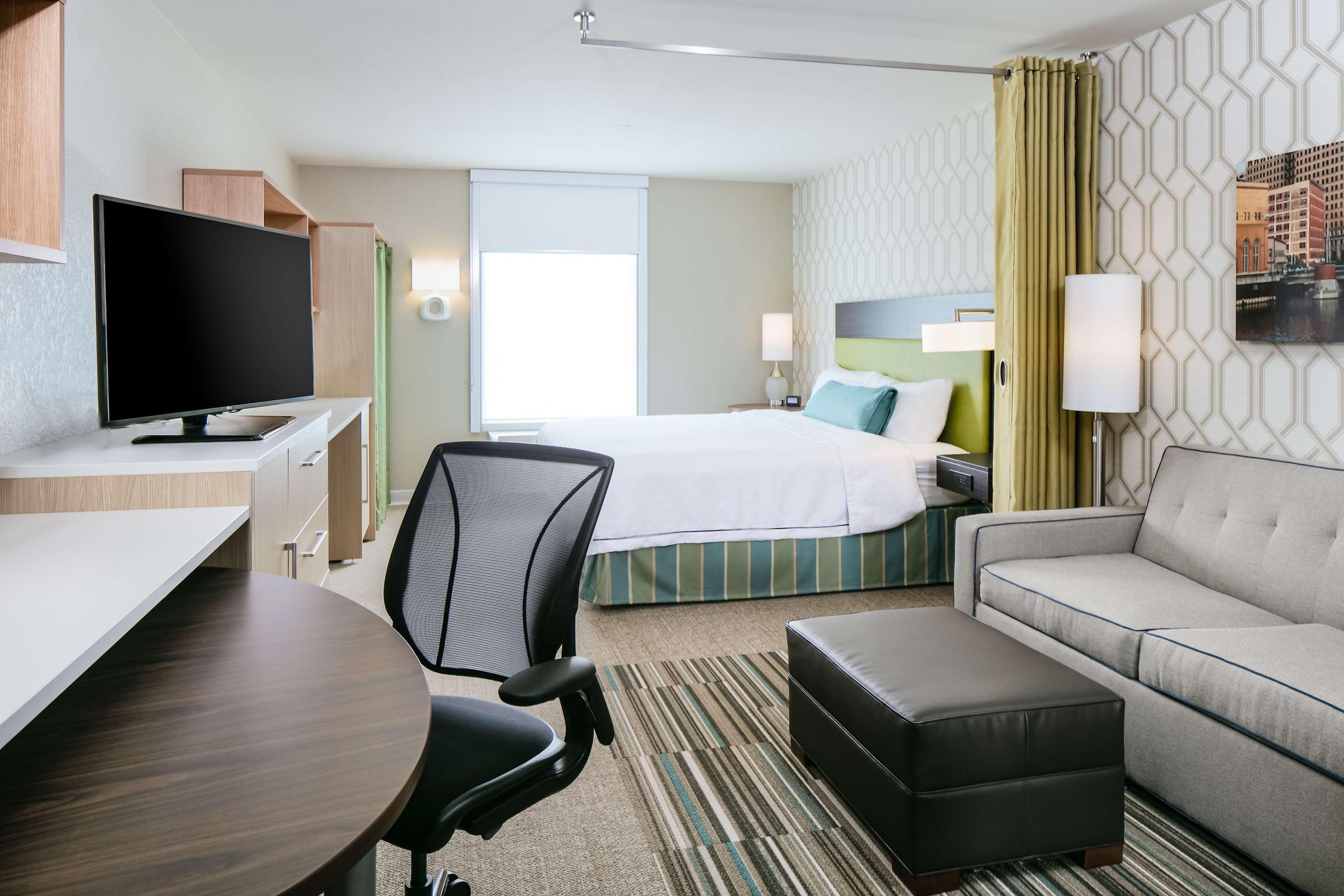 Home2 Suites By Hilton Milwaukee Brookfield Уокешо Экстерьер фото