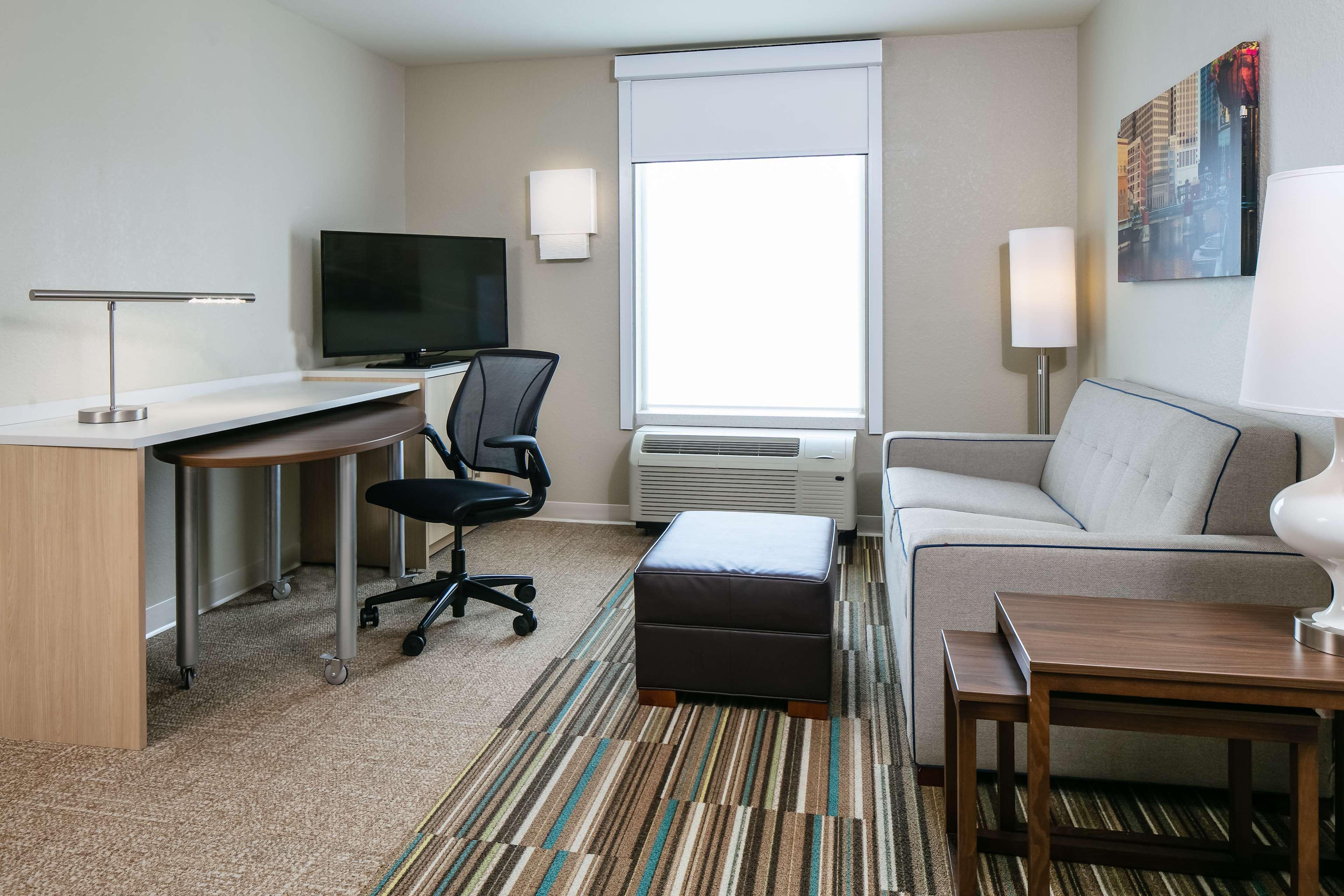 Home2 Suites By Hilton Milwaukee Brookfield Уокешо Экстерьер фото