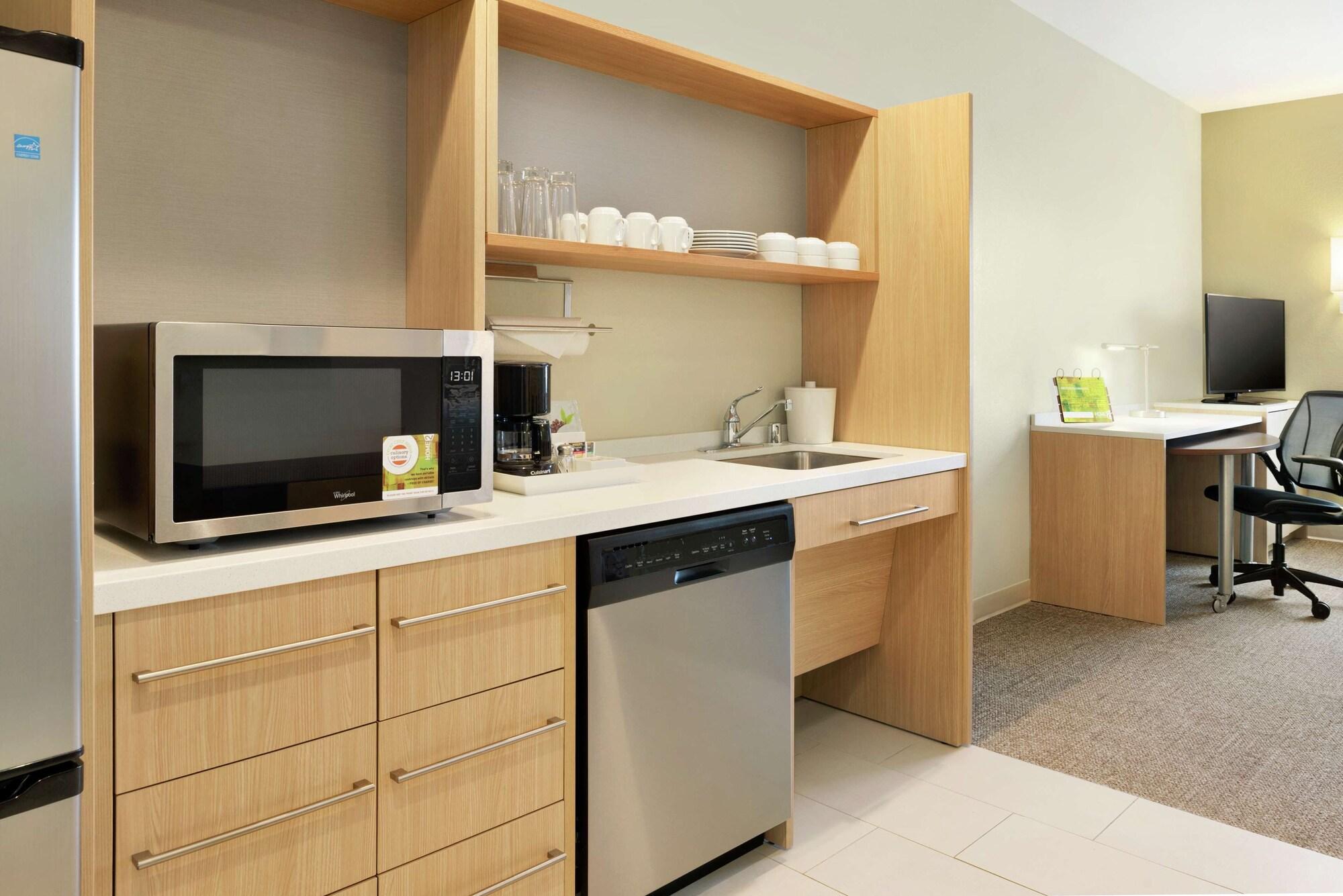 Home2 Suites By Hilton Milwaukee Brookfield Уокешо Экстерьер фото
