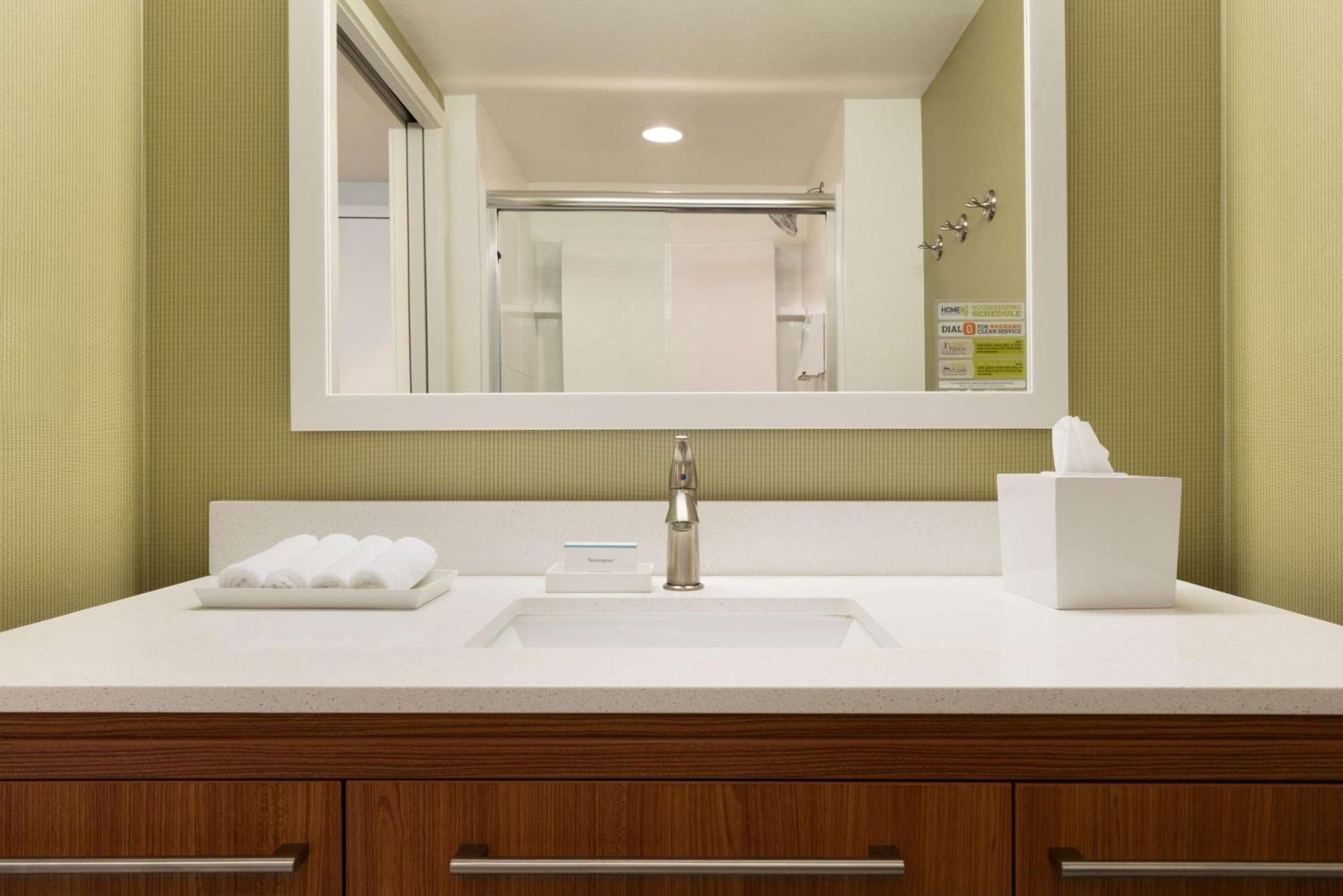 Home2 Suites By Hilton Milwaukee Brookfield Уокешо Экстерьер фото