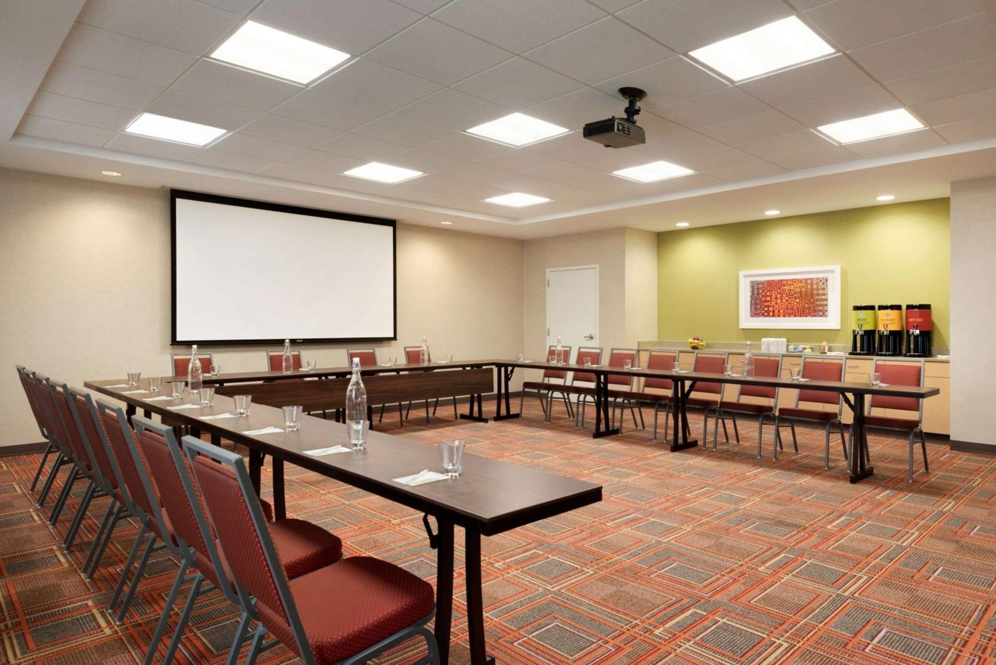 Home2 Suites By Hilton Milwaukee Brookfield Уокешо Экстерьер фото
